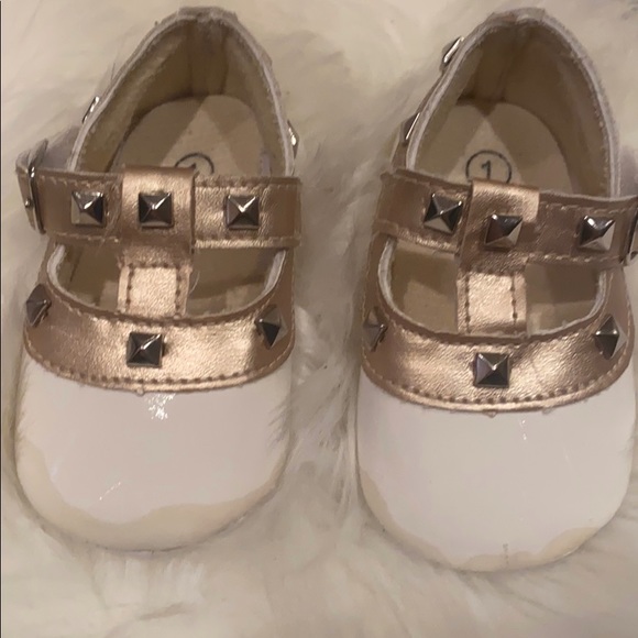 Baby girl size 1 Valentino look alike dressy shoe - Picture 1 of 1